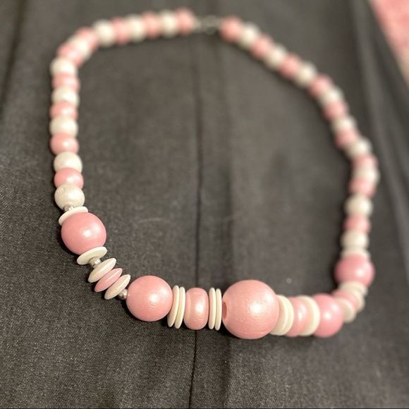 Vintage Wooden Beaded Necklace - Picture 2 of 3
